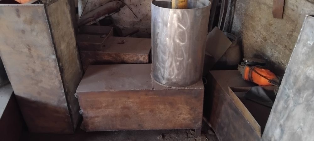 Bayni katyol sotiladi.