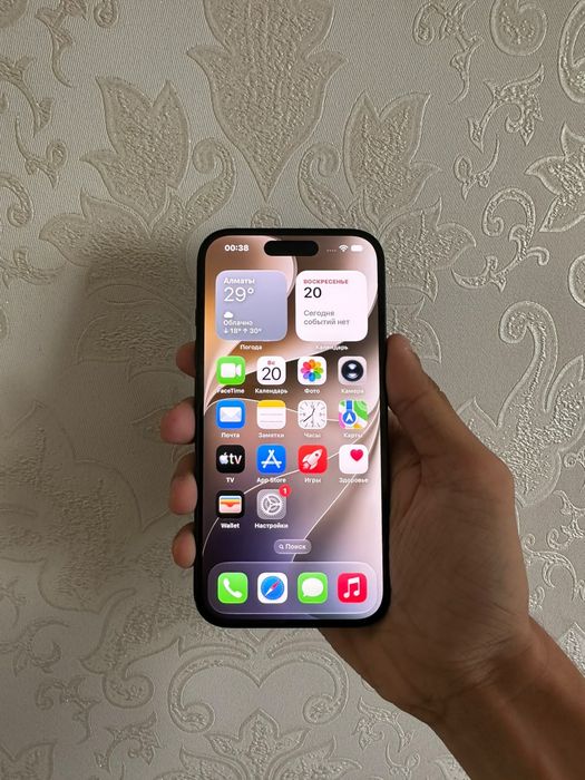 продам iPhone 16