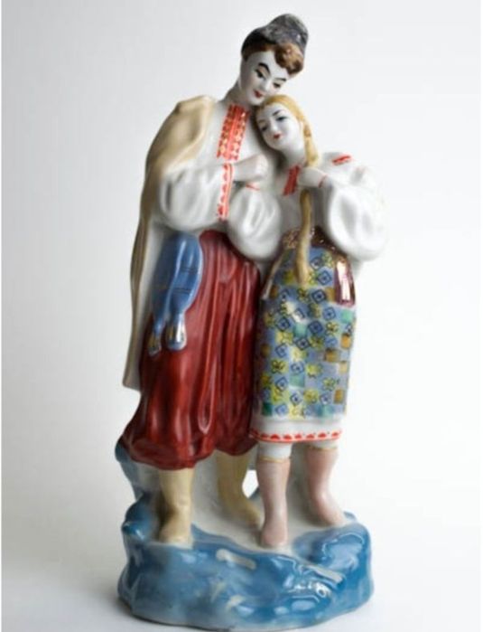 Фарфоровая статуэтка