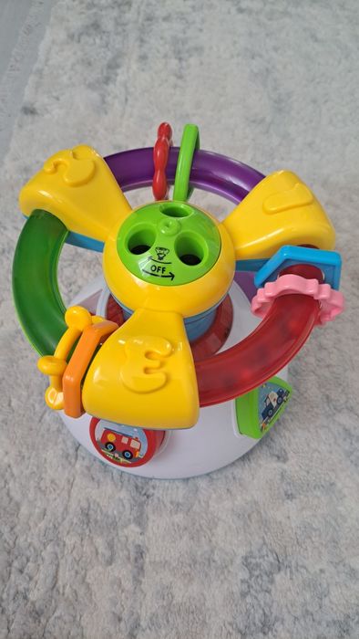 Centru de activitati cu proiector 2in1 lumini si sunete

Folosit, arat