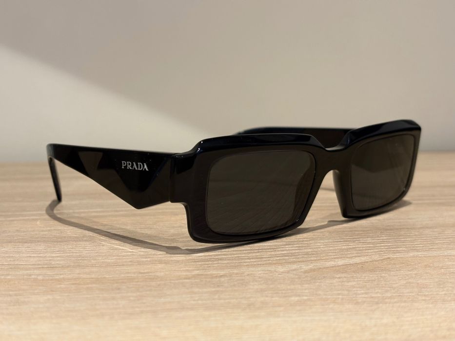 Слънчеви очила Prada