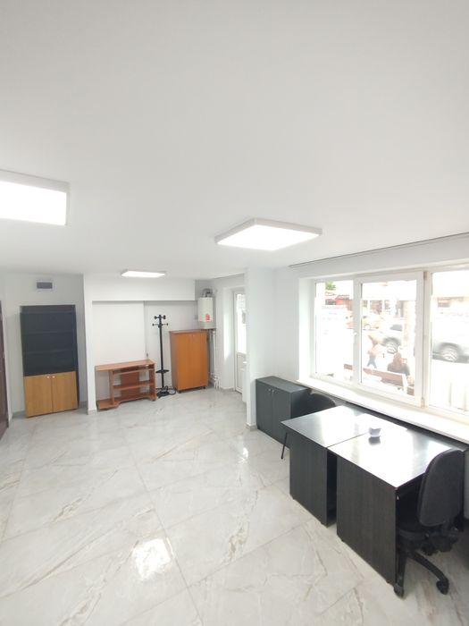 Inchiriez spatiu comercial zona Policlinica Areni