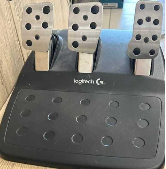 Logitech G29 Волан с педали PC/PS5/PS4