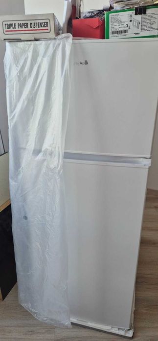 Хладилник с горна камера ARIELLI ARD-273FNE - 5 години гаранция