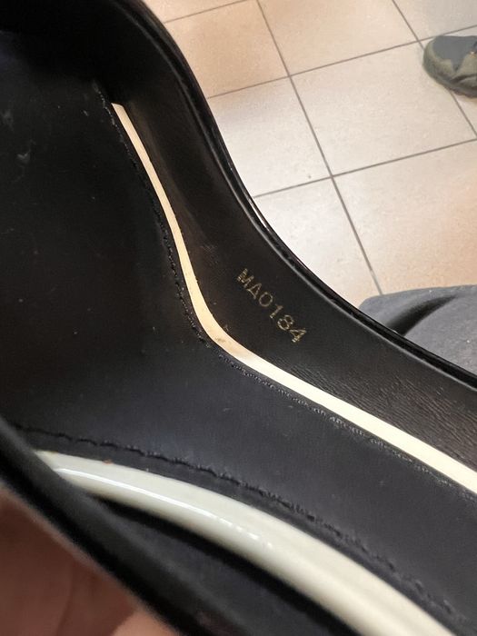 Pantofi Louis Vuitton