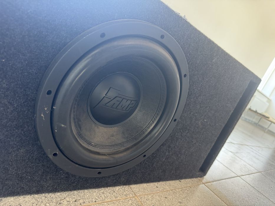 Продам саббуфер срочно почти новый