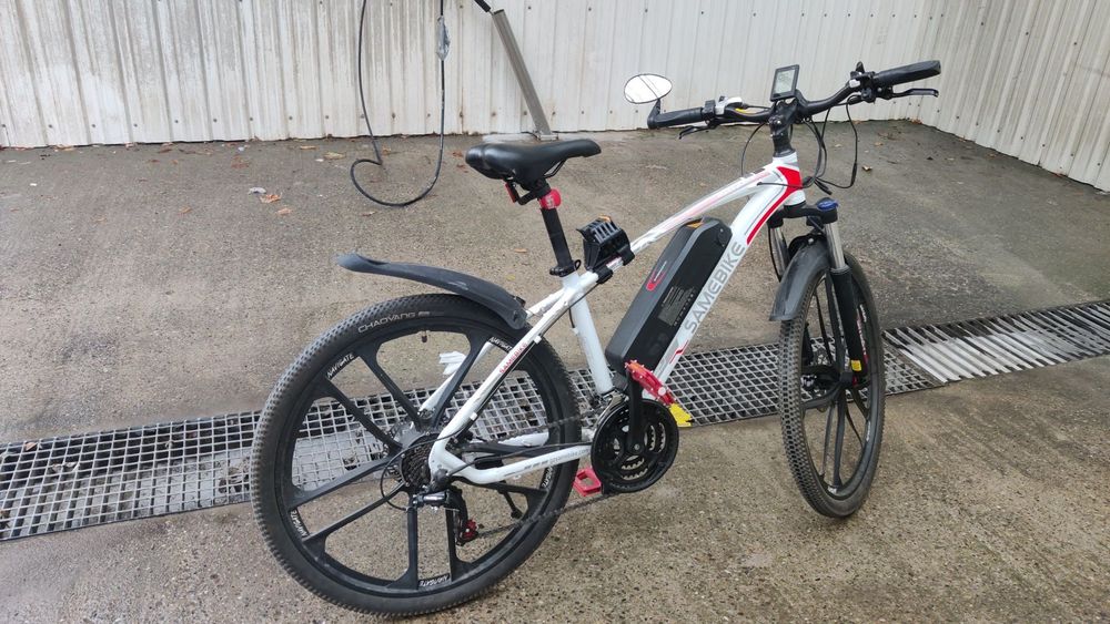 Vand bicicleta electrica Samebike