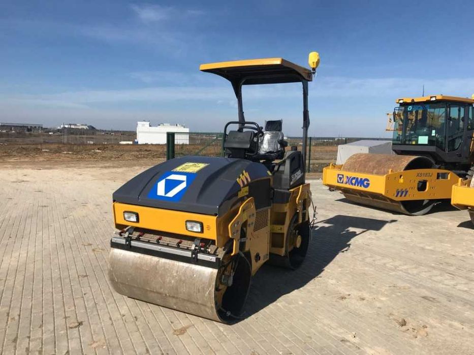 Дорожный каток XCMG XMR403 4 тонн в Ташкенте, в наличии