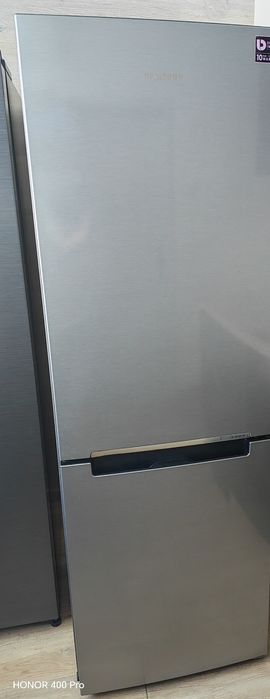 Продавам хладилник SAMSUNG