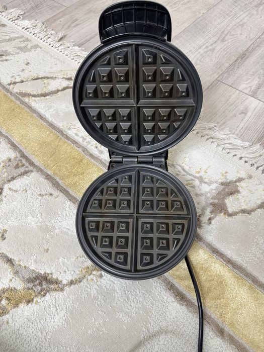 Вафельница за 3000