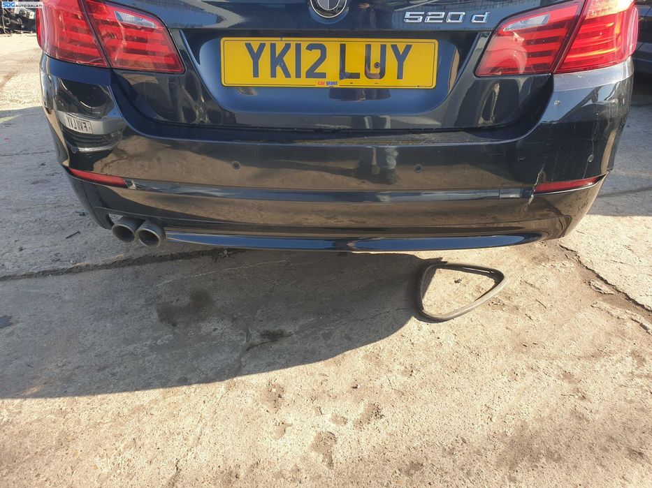 Bara Spoiler Spate cu Locas Senzori Parcare cu Imperfectiuni BMW Seria 5 F10 NFL Non Facelift Sedan Berlina 2009 - 2014 Culoare 475 Black Sapphire Metallic [K3881]