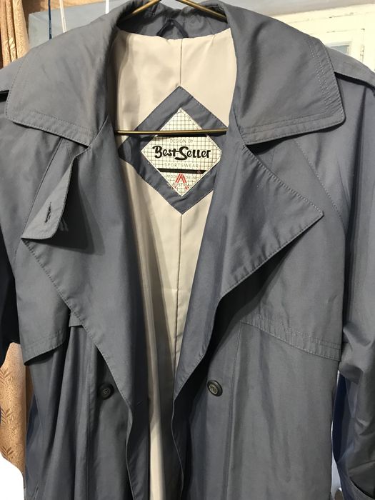 Продам плащи демисезонные, б/у