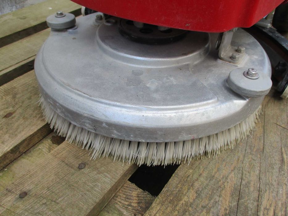 aspirator masina de curatat spalat nilfisk