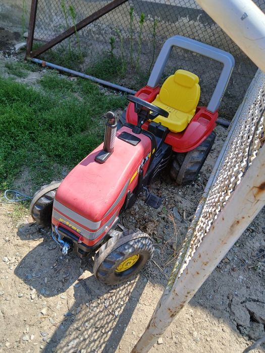 Tractor copii,stare bună. Limita de greutatea 60-70 kg,poate mai mult.