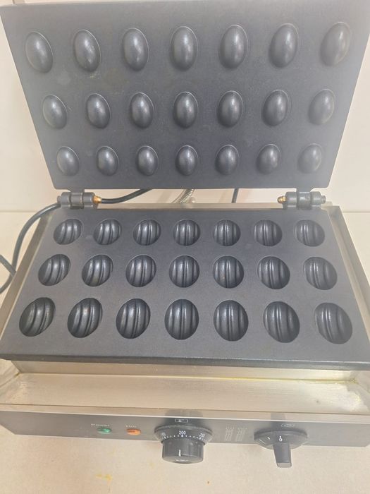 Продаётся тестораскат,орешница,вафельница