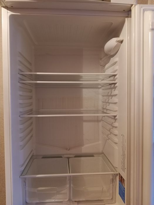 Холодильник Индезит,в отличном состоянии