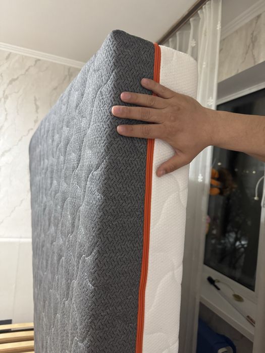 Кровать для спальни