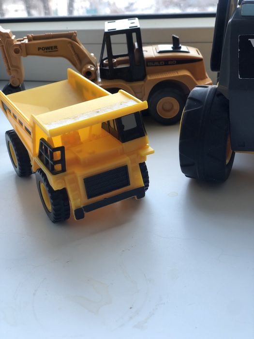 Продам машинки