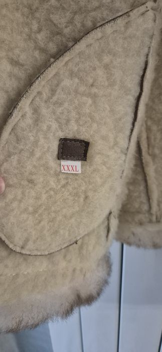 Vesta din piele de oaie noua