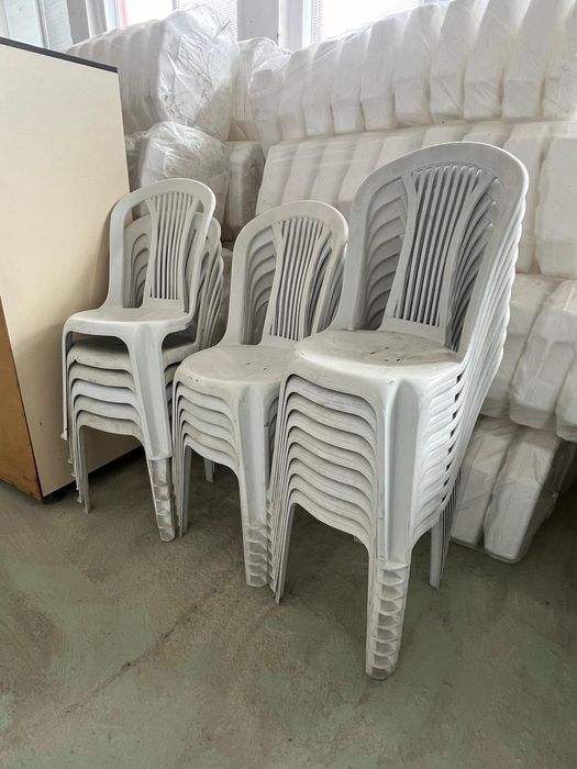 Пластмасови столчета