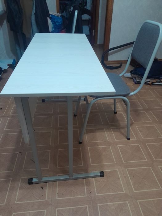 Парта стул сотилади