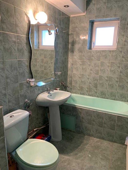 Vanzare apartament 3 camere