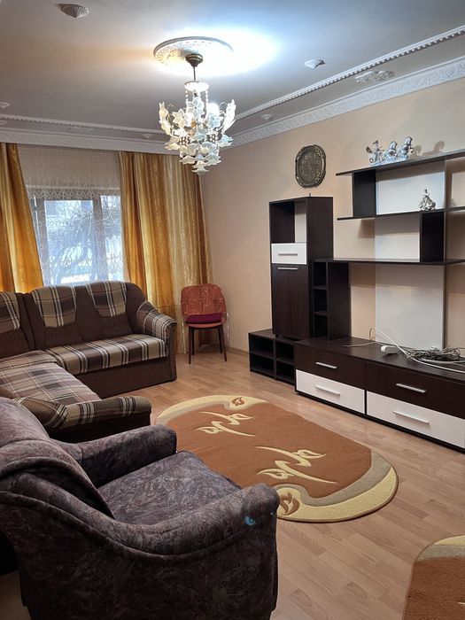 Inchiriez ap 3 camere parter