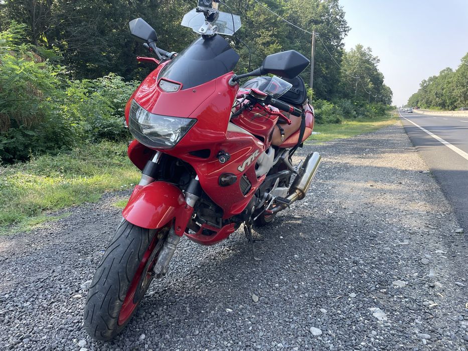 Honda vtr 1000f impecabila