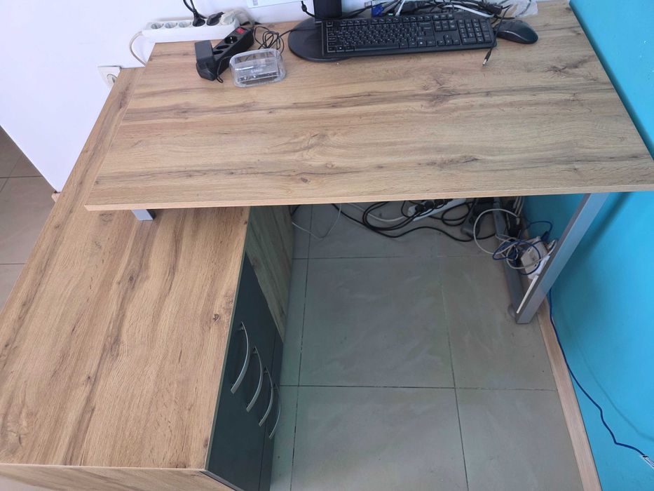 Бюро ъглово с модул