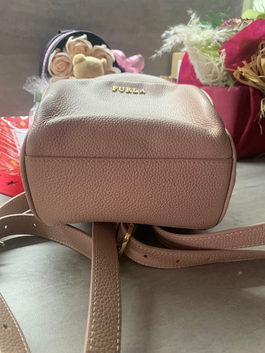 Дамска раничка Furla