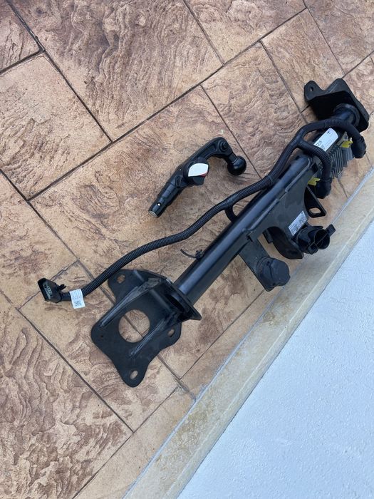 Ansamblu carlig complet original Tesla Y 3