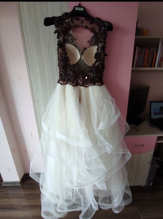 Абитуриентска/Офицялна рокля