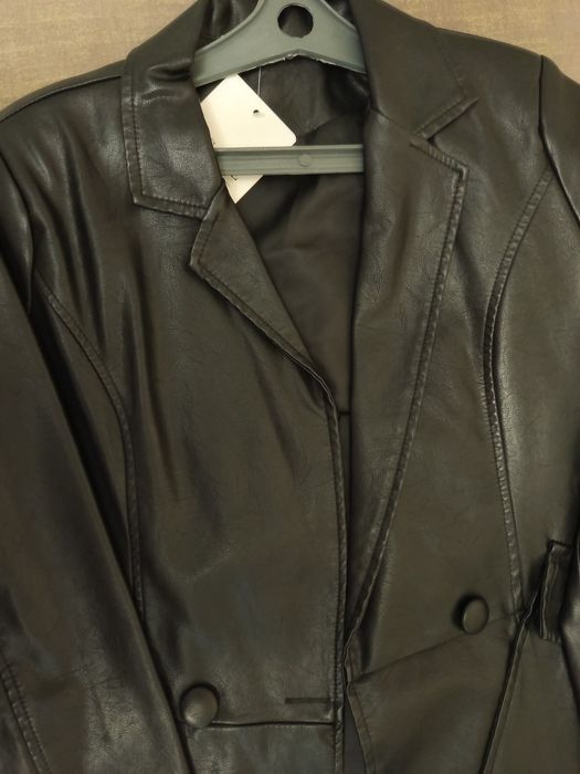 Куртка новая 44р