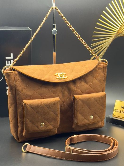 Geanta Chanel noua !!! Dimensiuni 35/23 !!!