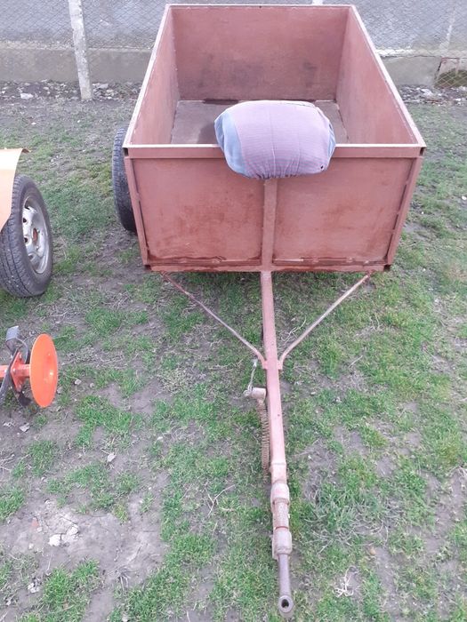 Motocultor și remorca de vanzare