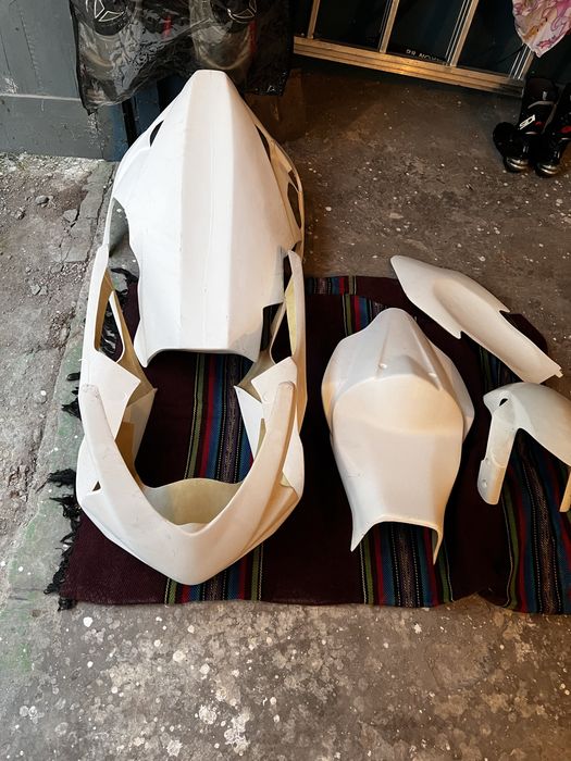 Suzuki GSXR 1000 Спойлери смоли за писта suzuki gsxr 1000 k7 k8