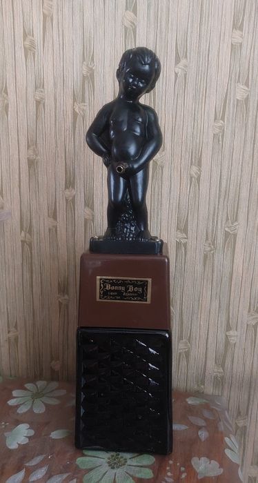 Продам сувенирный дозатор Писающий мальчик