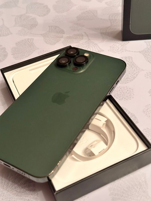 Продам Iphone 13 pro max