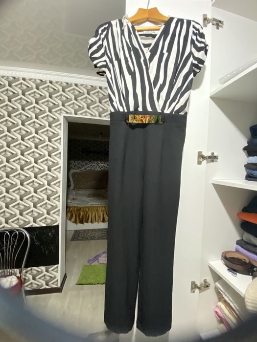 Продаю платья вечерние и комбез