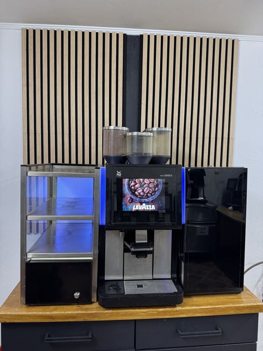Espressor/ Aparat de cafea WMF 5000s sistem SIROPURI si CARD/2018