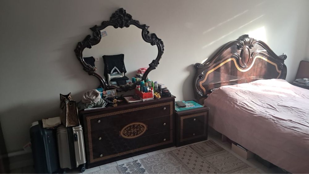 Спальный гарнитур