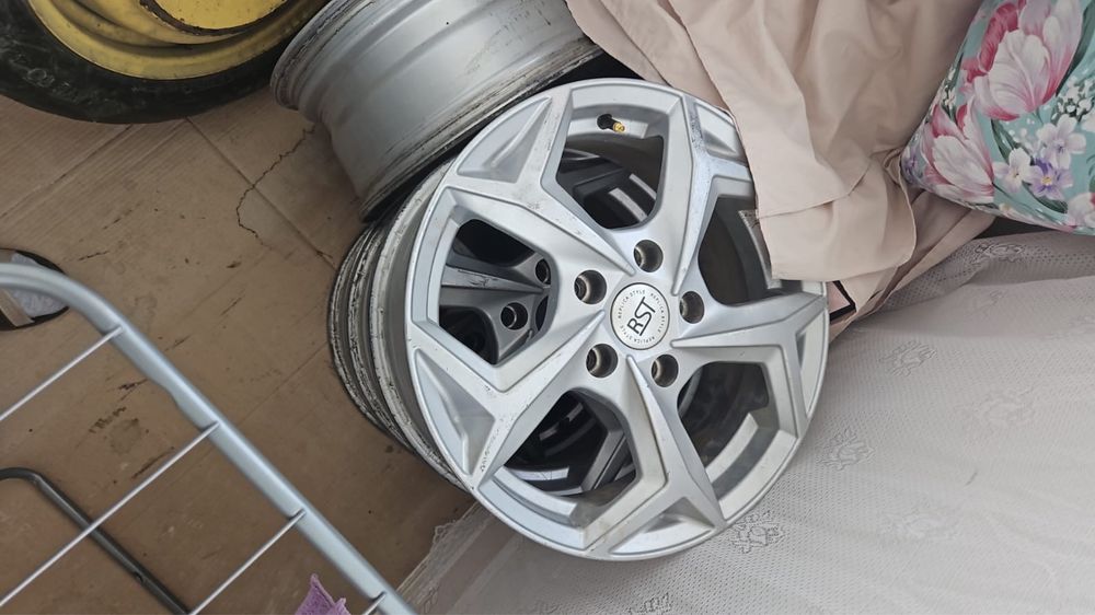 Продам диски 16 размер