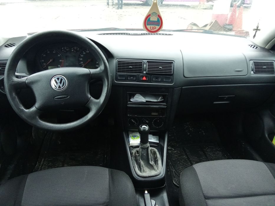 Vind golf 4 din 2003 1.4  benzina