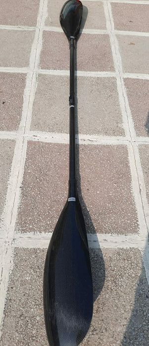 Vând padelă profesională de caiac din carbon, reglabilă – ultra-ușoară