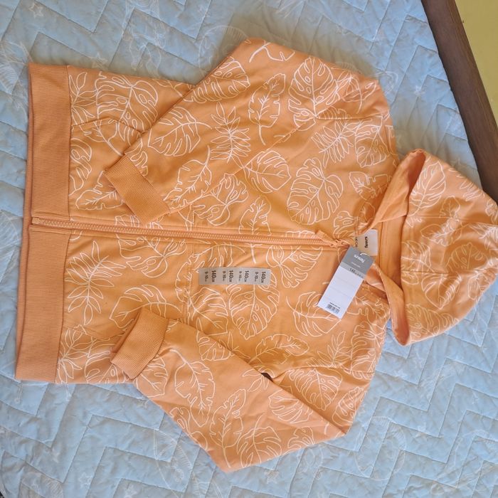 Чино панталон H&M - 140 и суитшърт Sinsay -140
