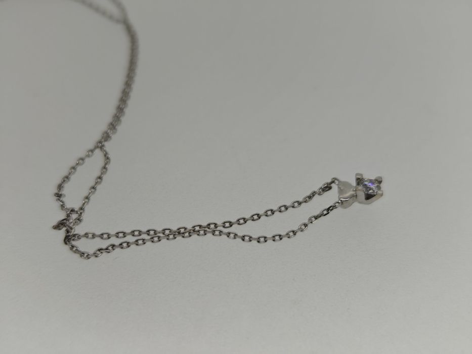 Lanț aur 18k 1.89gr cu diamant natural 0.10ct la baza gatului (r)