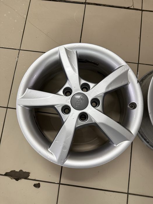 Продам диски R16 AUDI оригинал