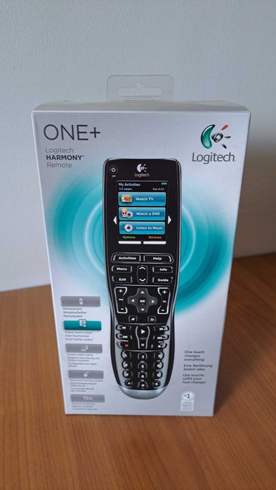 Telecomanda universala Logitech Harmony One Plus, stare perfecta functional si estetic
