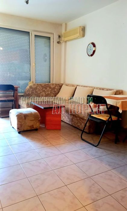 Дава се под наем Двустаен апартамент в Варна, Червен площад - 52 кв.м за 408 € - Снимка #2