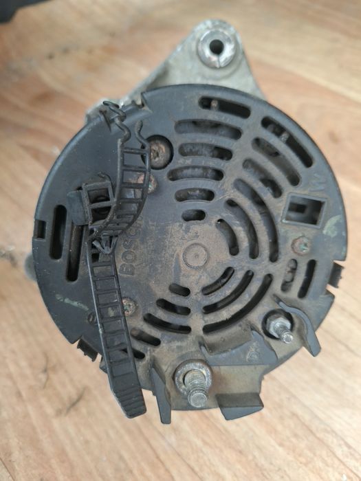 Генератор Ауди 80 Б4